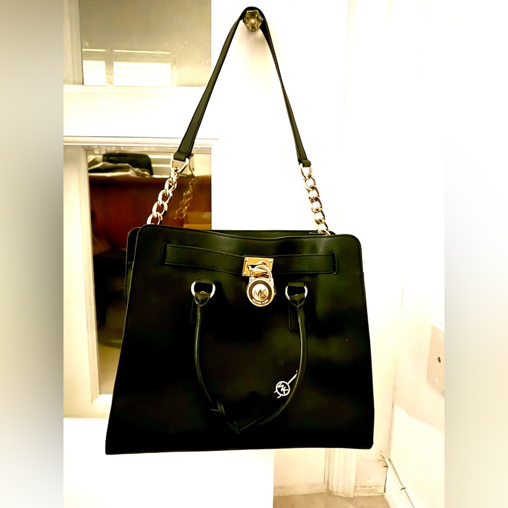 Like New - Michael Kors Med Hamilton Black Leather Satchel Gold Hardware w/ key